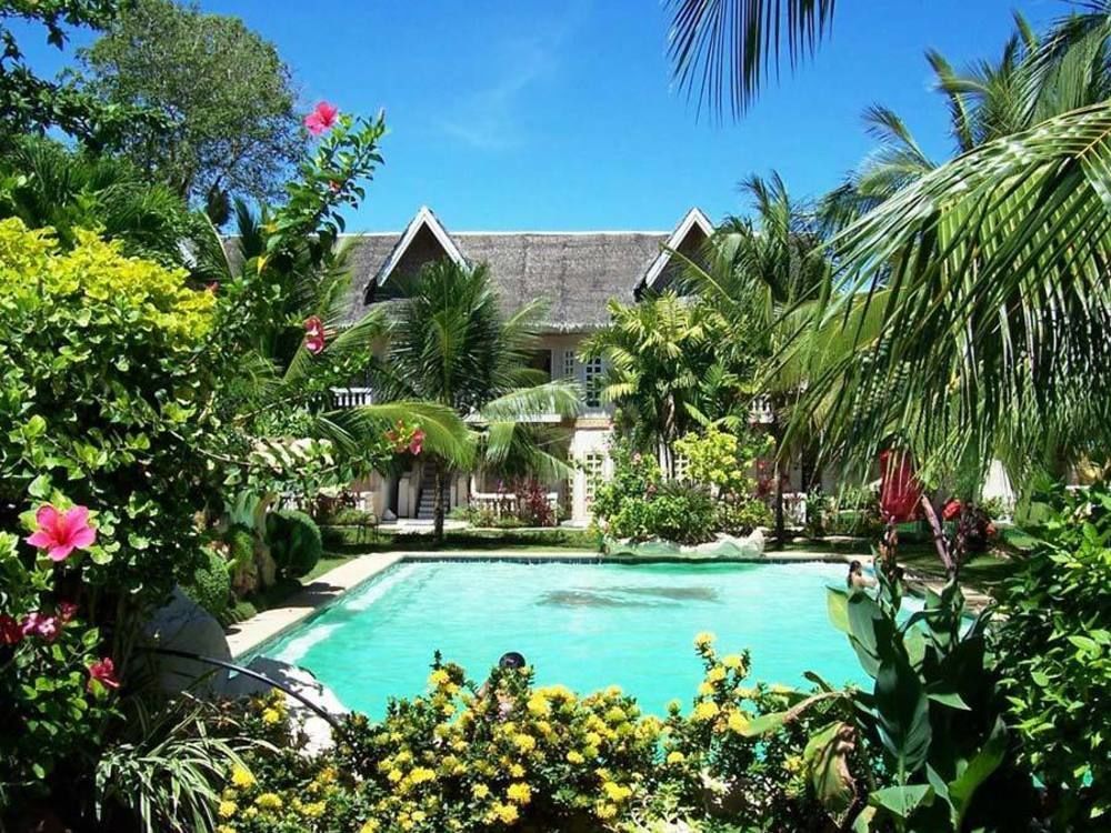 Bohol Divers Resort Totolan Bagian luar foto