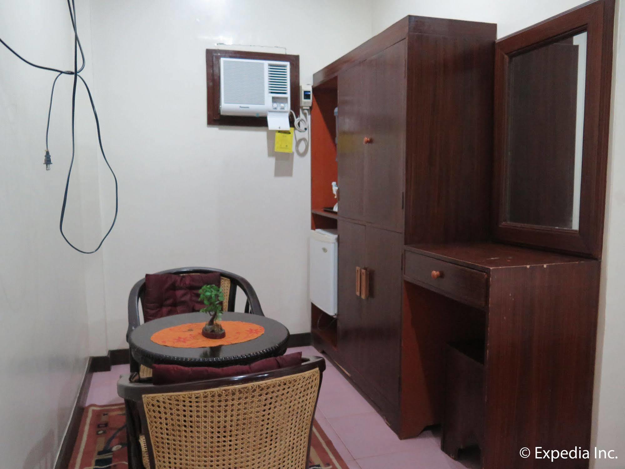 Bohol Divers Resort Totolan Bagian luar foto